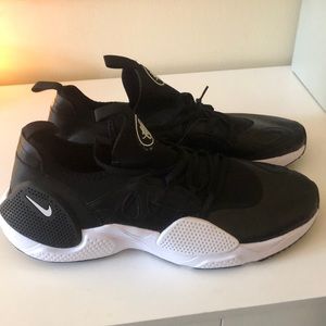 Brand new Nike shoes